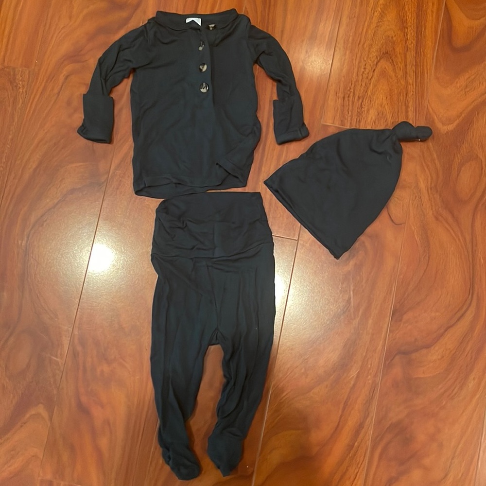 Lou Lou and co matching set with knotted cap